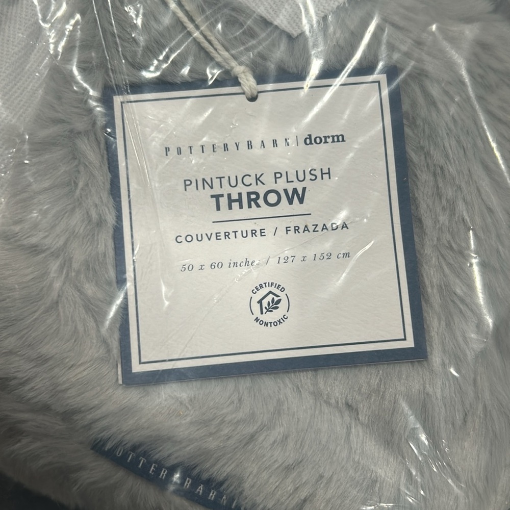 Pottery Barn Dorm Pintuck Plush Throw